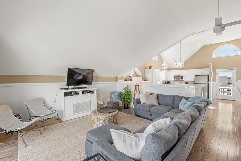 GR2401: Come Away | Top Level Living Area