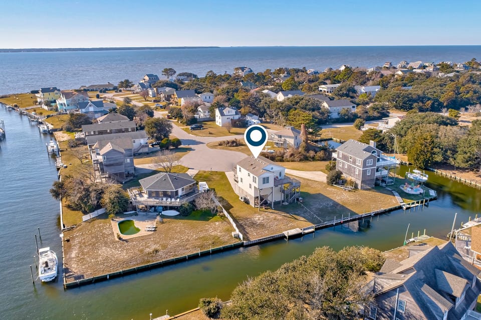 NHCG10: Dockside Landing | Aerial view