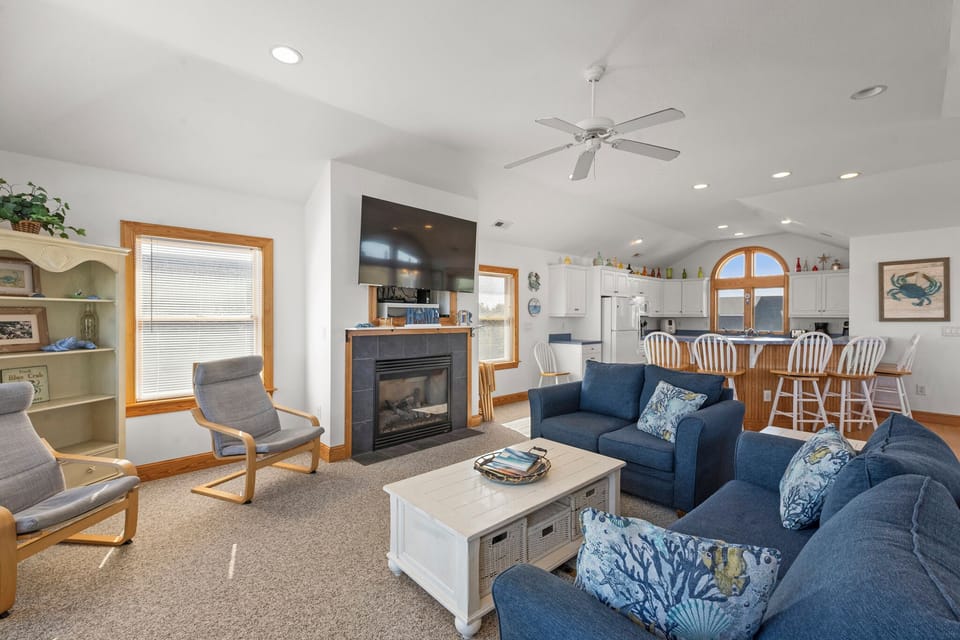 NH1201: The Blue Crab | Top Level Living Area