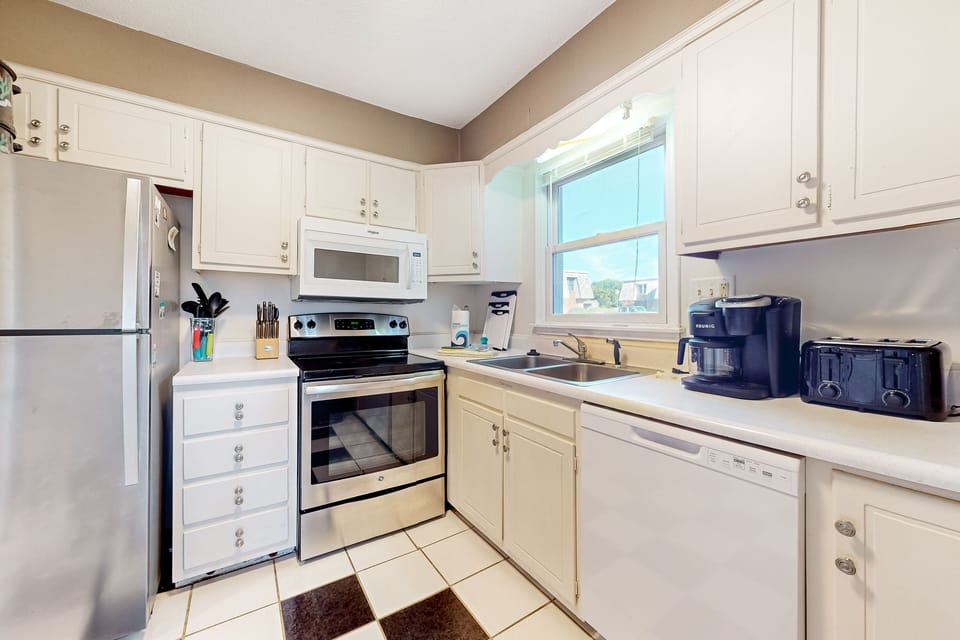 VA6: Ricos Retreat | Kitchen