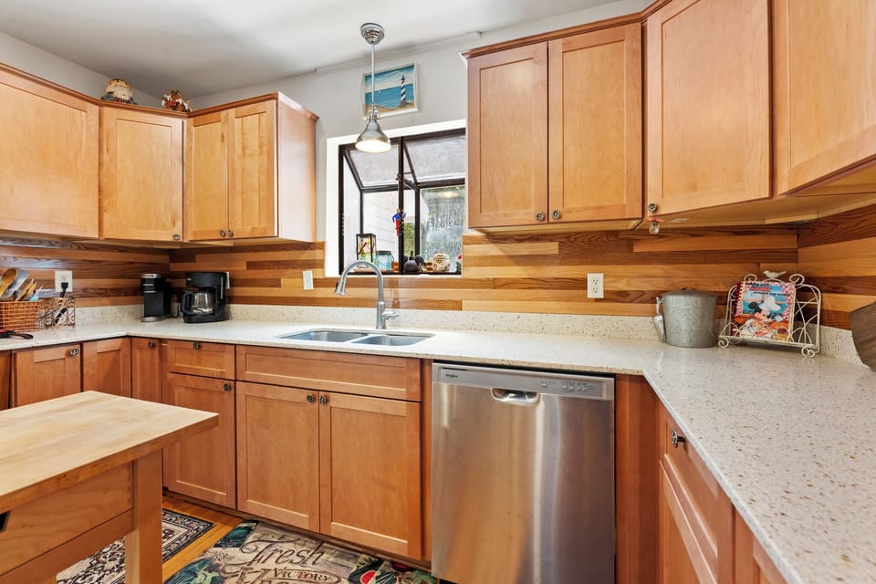 SH59: Retreat at Turtle Pond | Kitchen