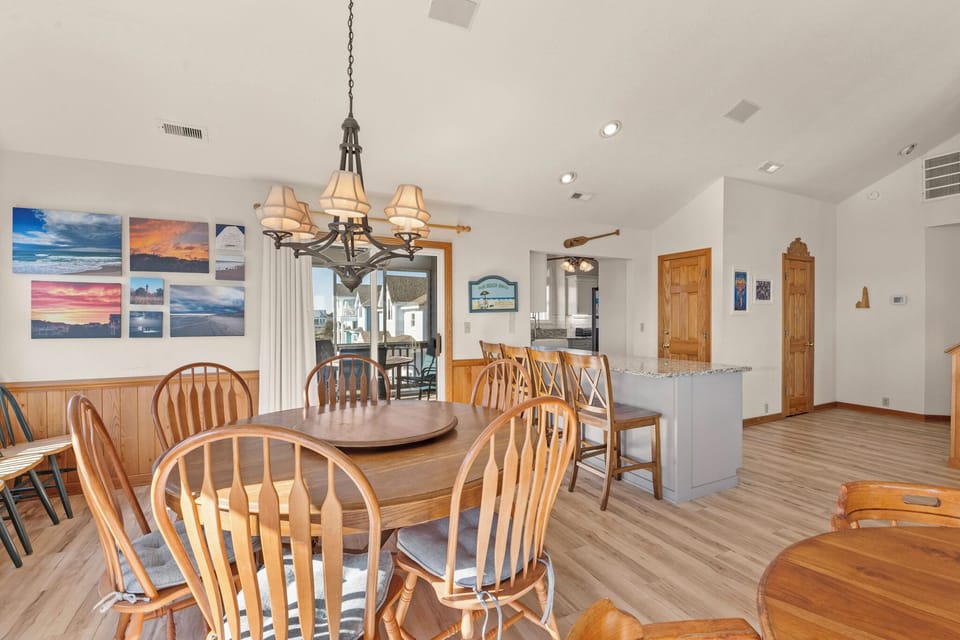 OSO59: Ocean Sunrise |  Dining Area