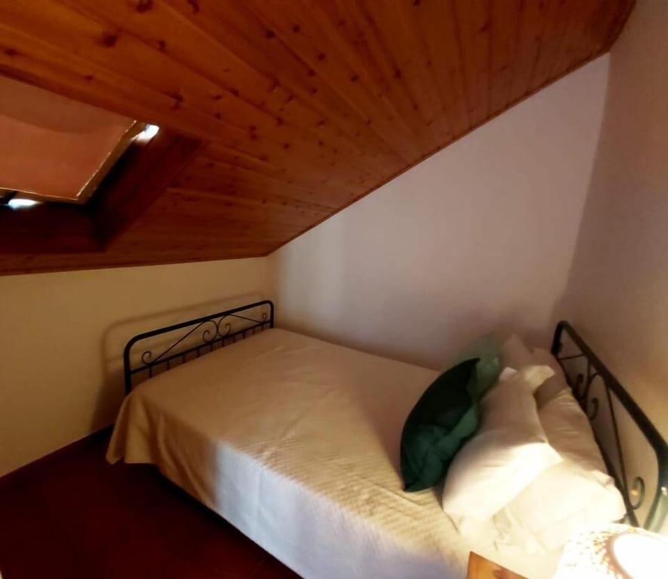 House, 3 Bedrooms, Balcony | Free WiFi, bed sheets