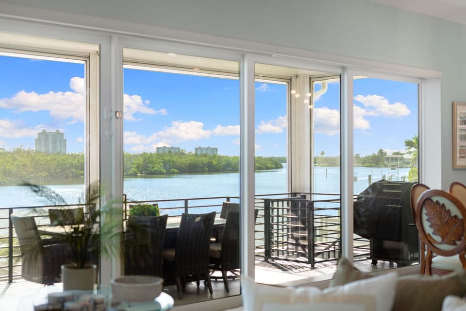 Gaze at endless bay views from floor-to-ceiling windows