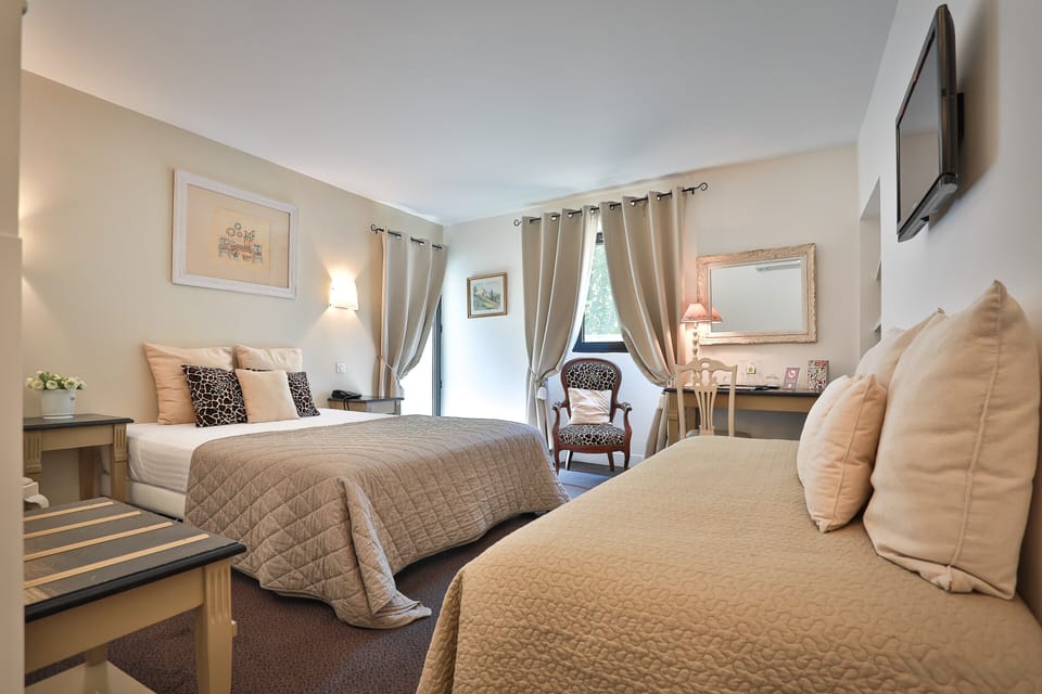 Superior Triple Room | Premium bedding, in-room safe, desk, soundproofing