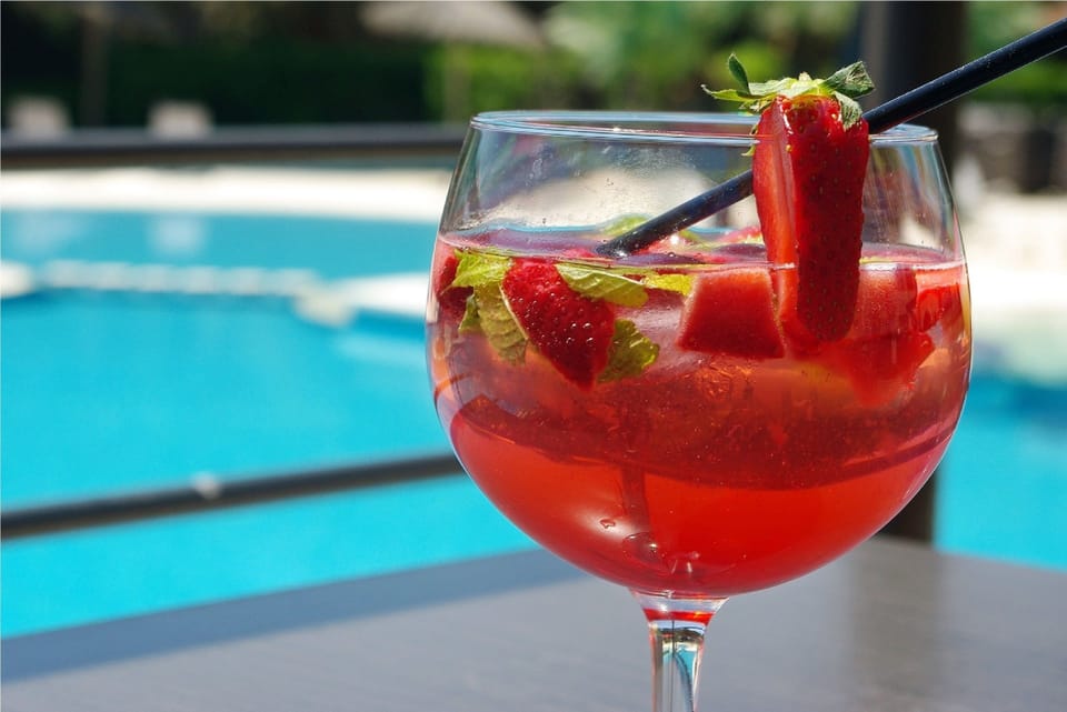 Poolside bar