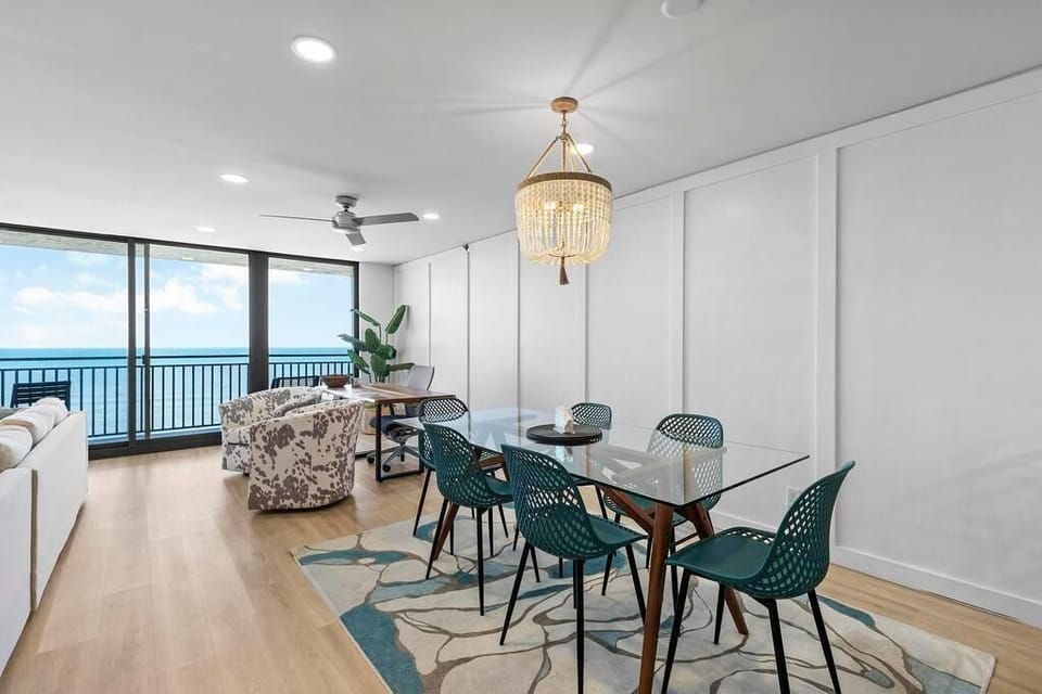 Condo, Multiple Beds (Moontide B707) | Dining