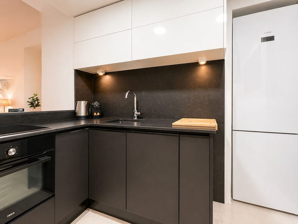 Apartment (2 Bedrooms) | Private kitchen | Microwave, oven, dishwasher, electric kettle