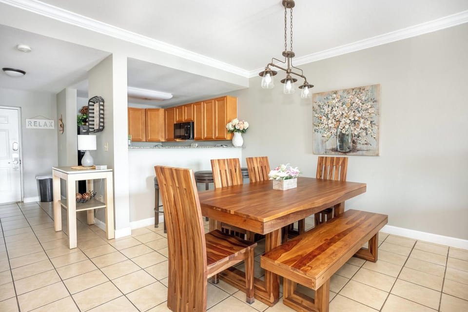 Condo, Multiple Beds, Balcony, Mountain View (Mountain View Condo 1306) | Dining