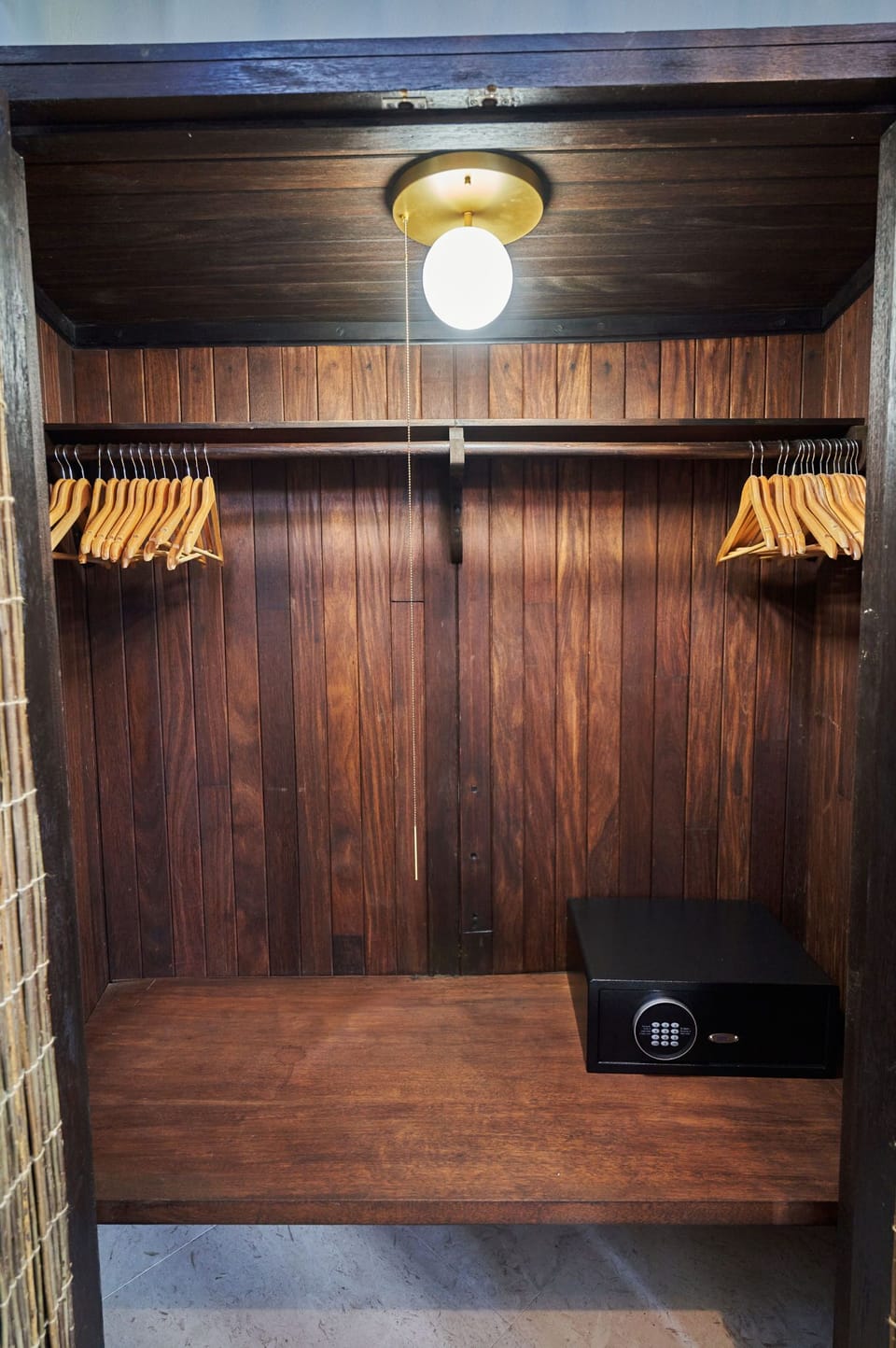 An ample storage space for your belongings!