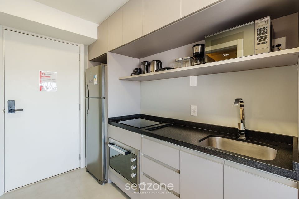 Basic Apartment | Private kitchen | Cookware/dishes/utensils
