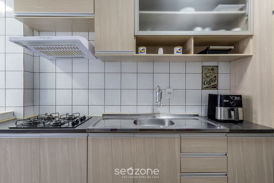 Basic Apartment | Private kitchen | Cookware/dishes/utensils