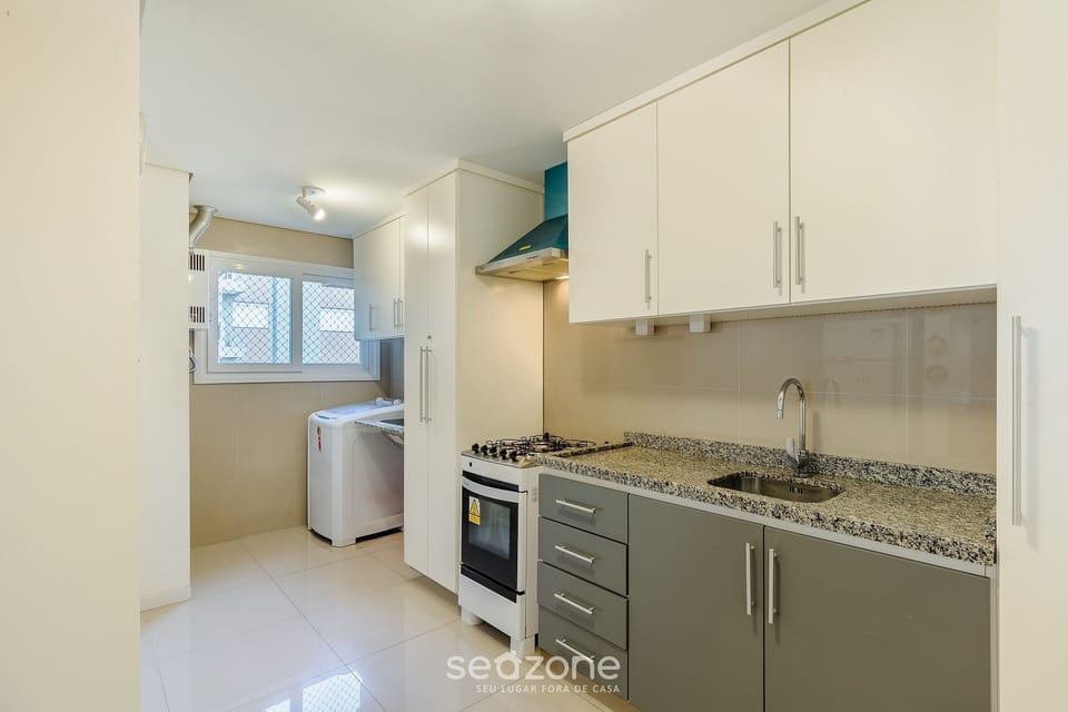 Basic Apartment | Private kitchen | Cookware/dishes/utensils