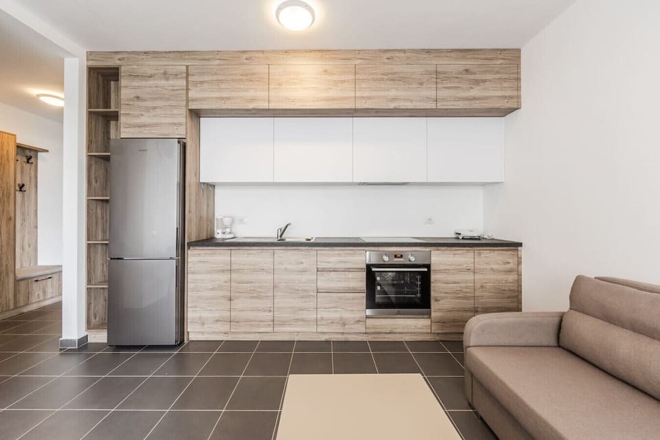 Fully-equipped kitchen
