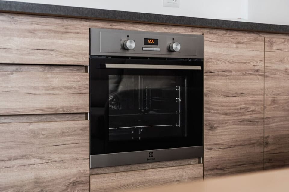 Fully-equipped kitchen details