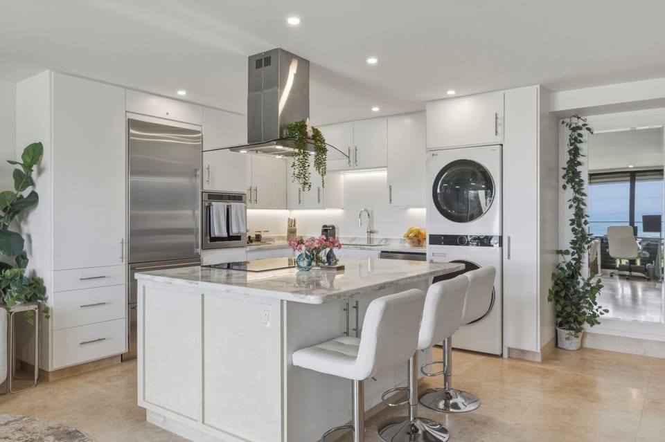 Full size laundry washer and dryer