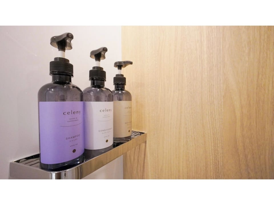 Bathroom amenities