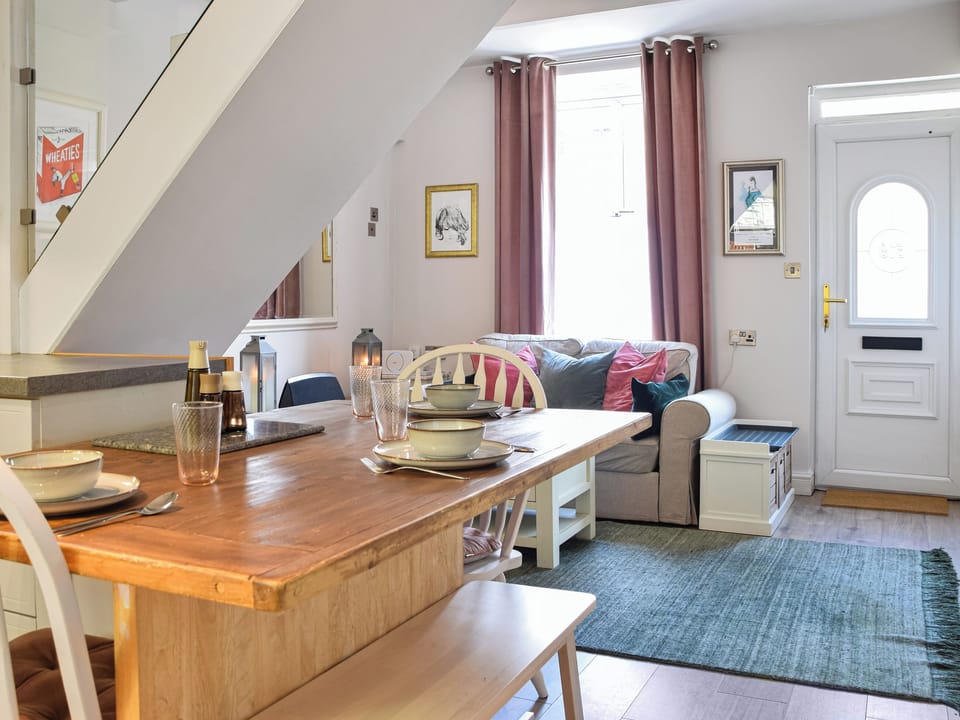 Open plan living space | Hillside Cottage, Glossop