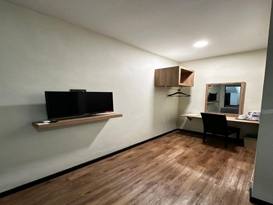 Deluxe Single | Desk, free WiFi, bed sheets