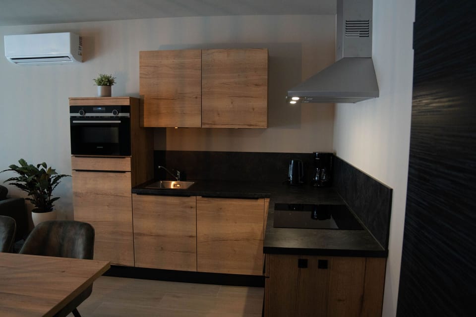 Kitchen of Camping Natuurlijk Limburg – Appartement 3