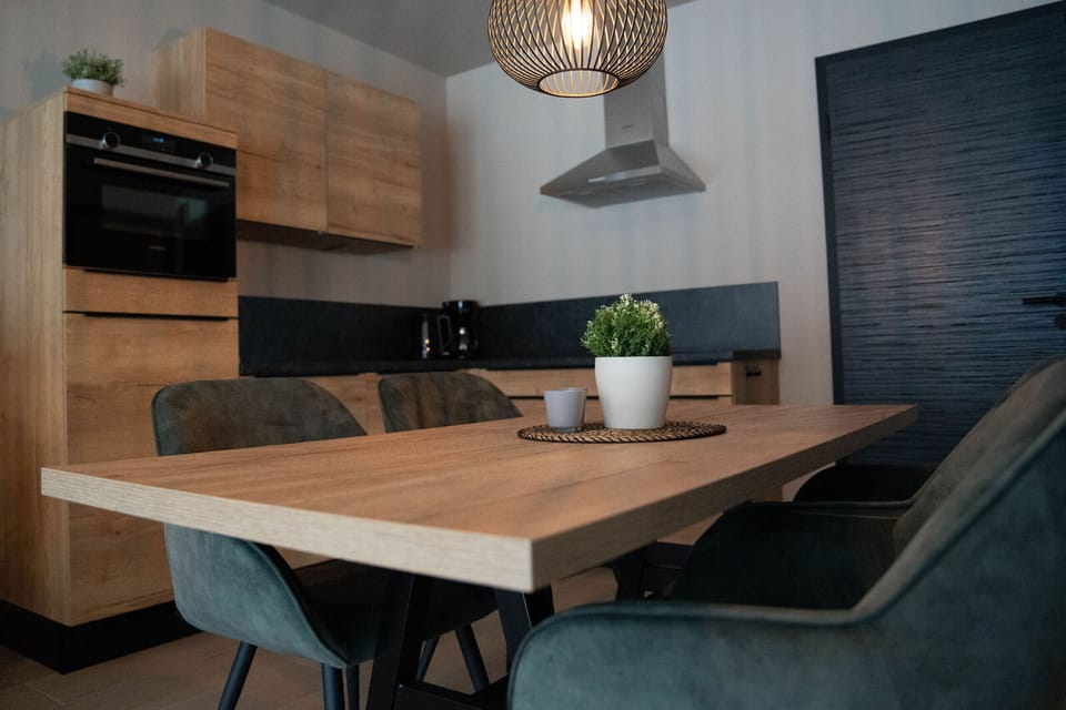 Dining room of Camping Natuurlijk Limburg – Appartement 3