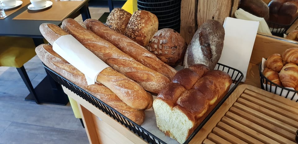Daily buffet breakfast for a fee
