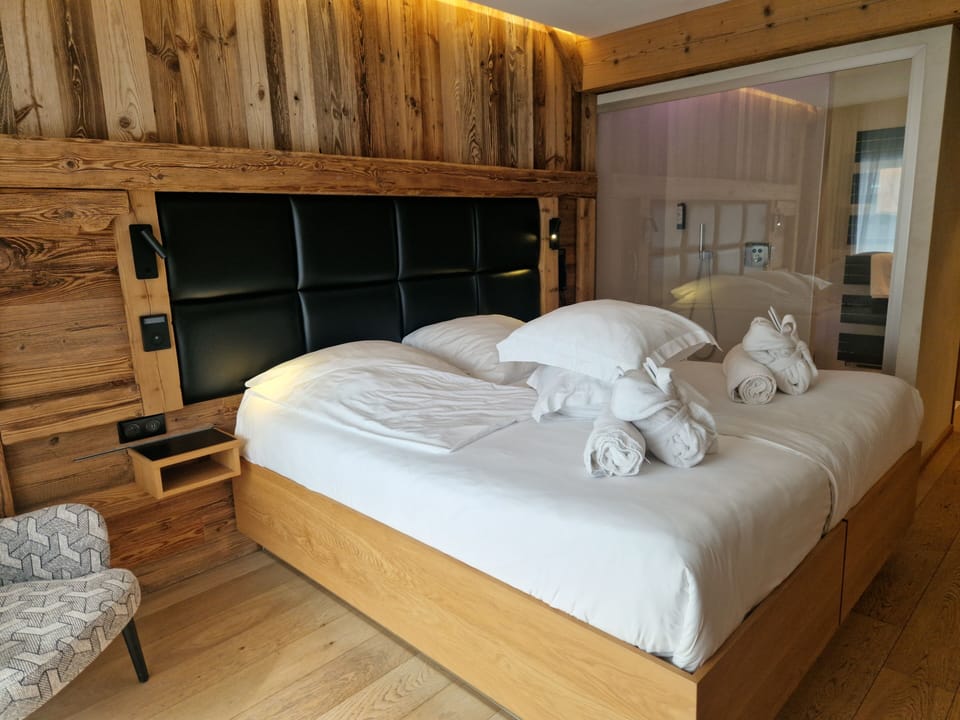 Classic Double or Twin Room, Balcony | Premium bedding, in-room safe, desk, laptop workspace