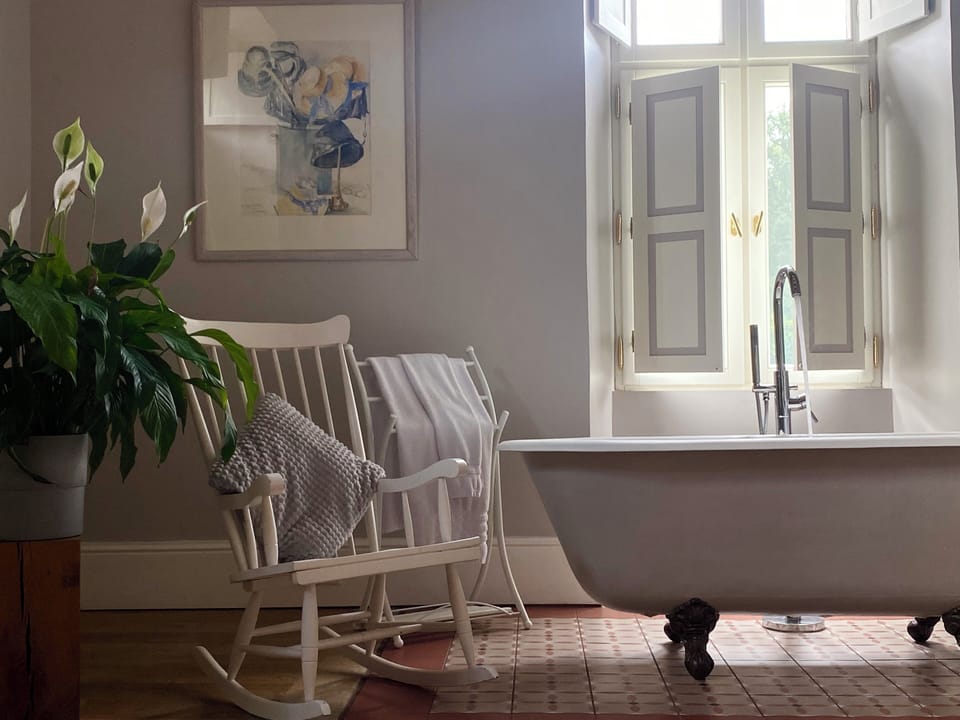 Deluxe Double Room, Private Bathroom | Individually decorated, individually furnished, free WiFi