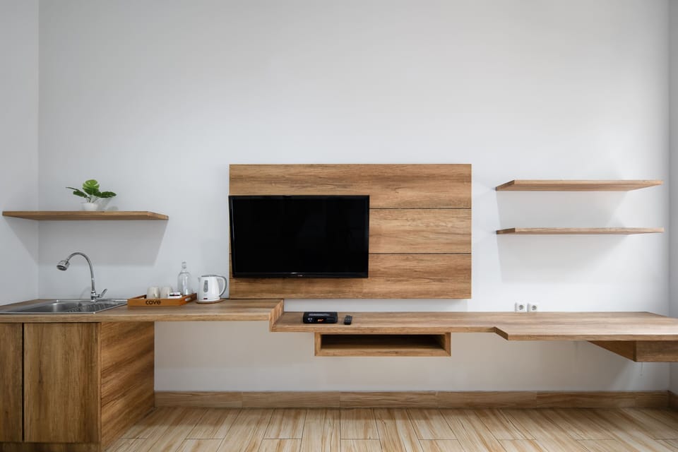 Suite | Television