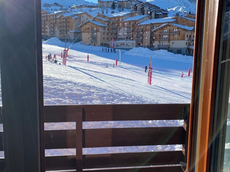 Snow and ski sports