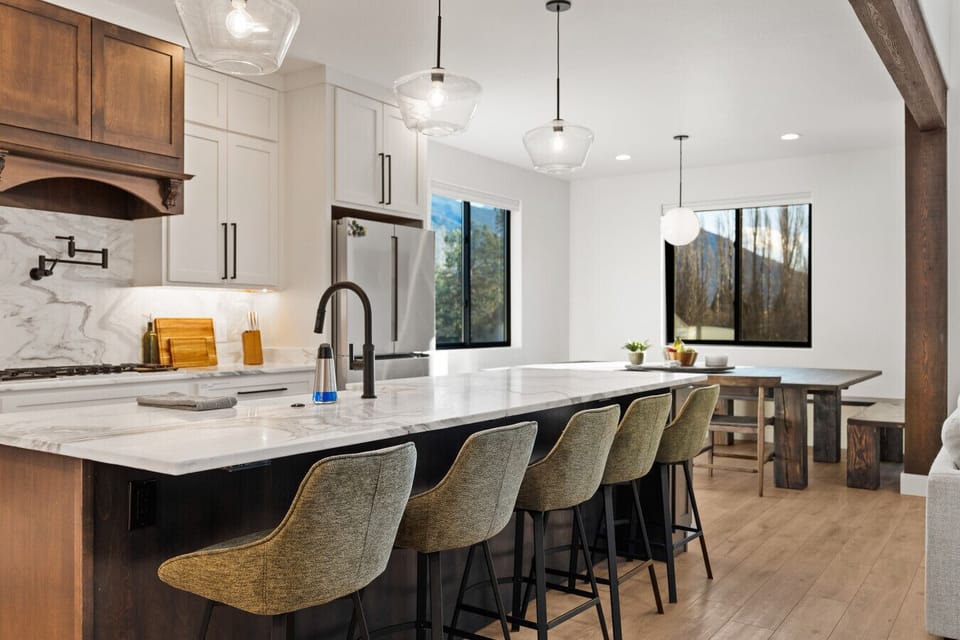 Kitchen - Main Floor
