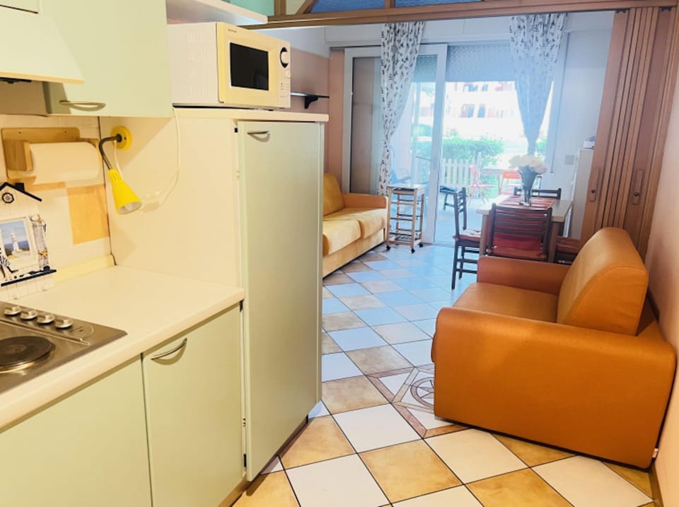 Studio, Balcony, Garden View | Interior