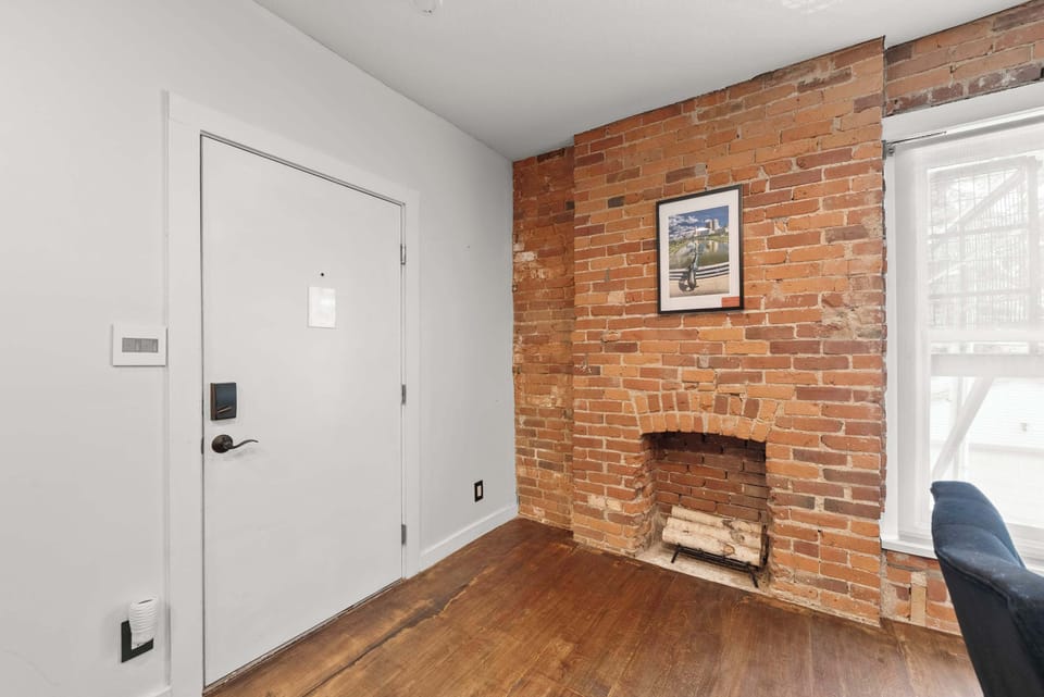 Welcome to Short North Lounge!​