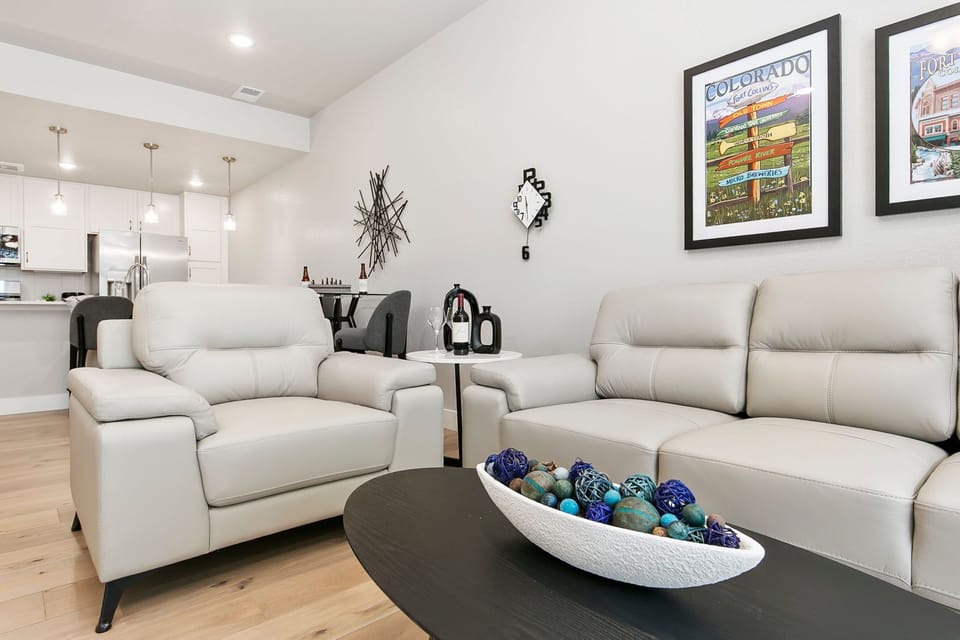 Condo, 1 King Bed, Patio, Garden View (856 Birdwhistle Lane #2) | Interior