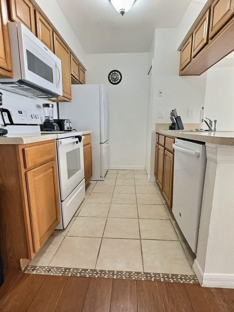 Kitchen or kitchenette