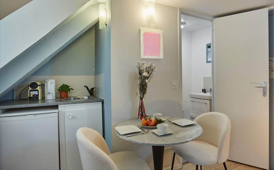 Apartment | Dining
