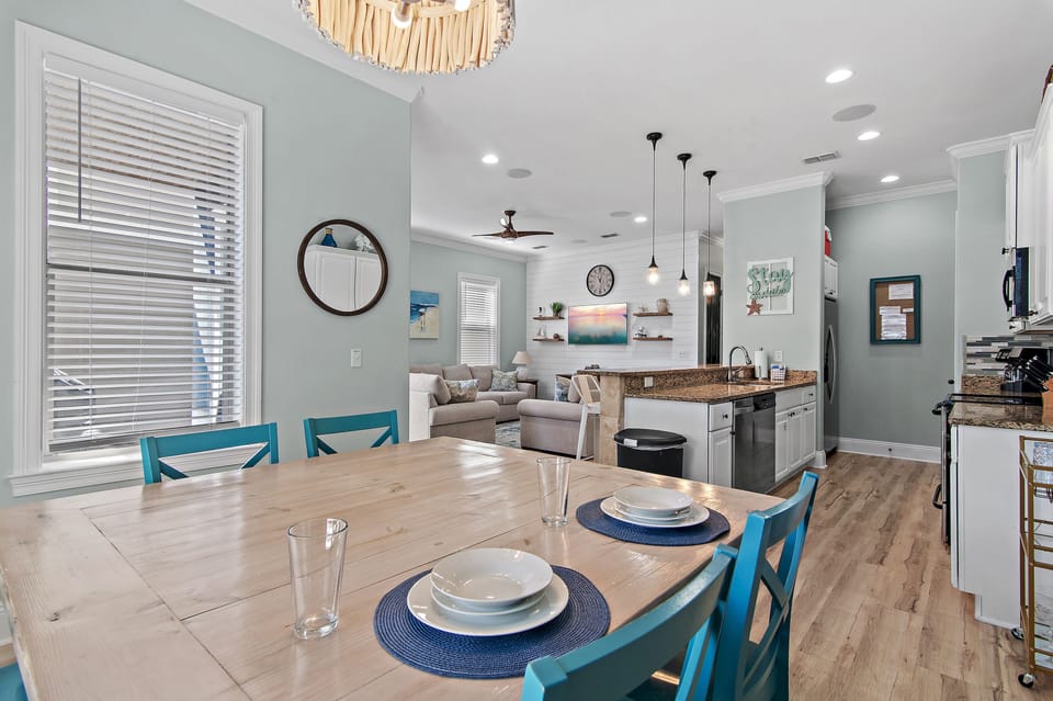 Dining to kitchen view