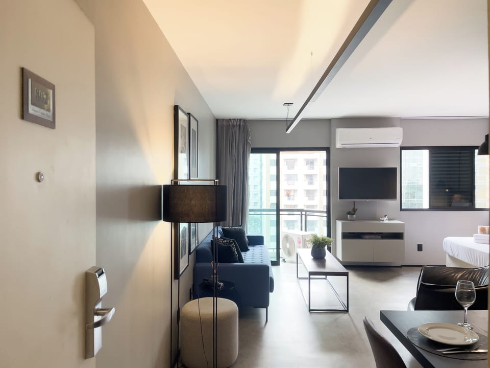 Studio | Blackout drapes, iron/ironing board, free WiFi