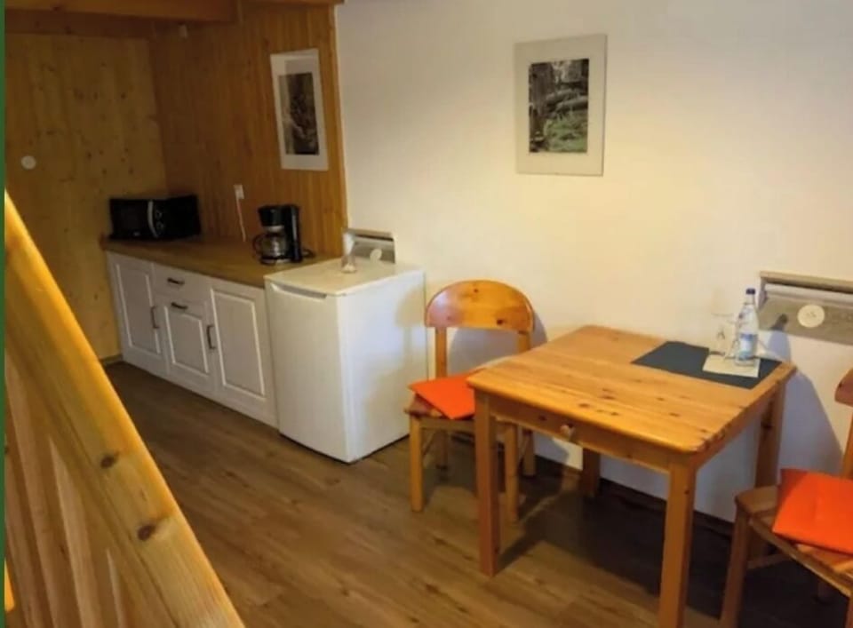 Comfort Room, Pets Allowed, Resort View | In-room dining