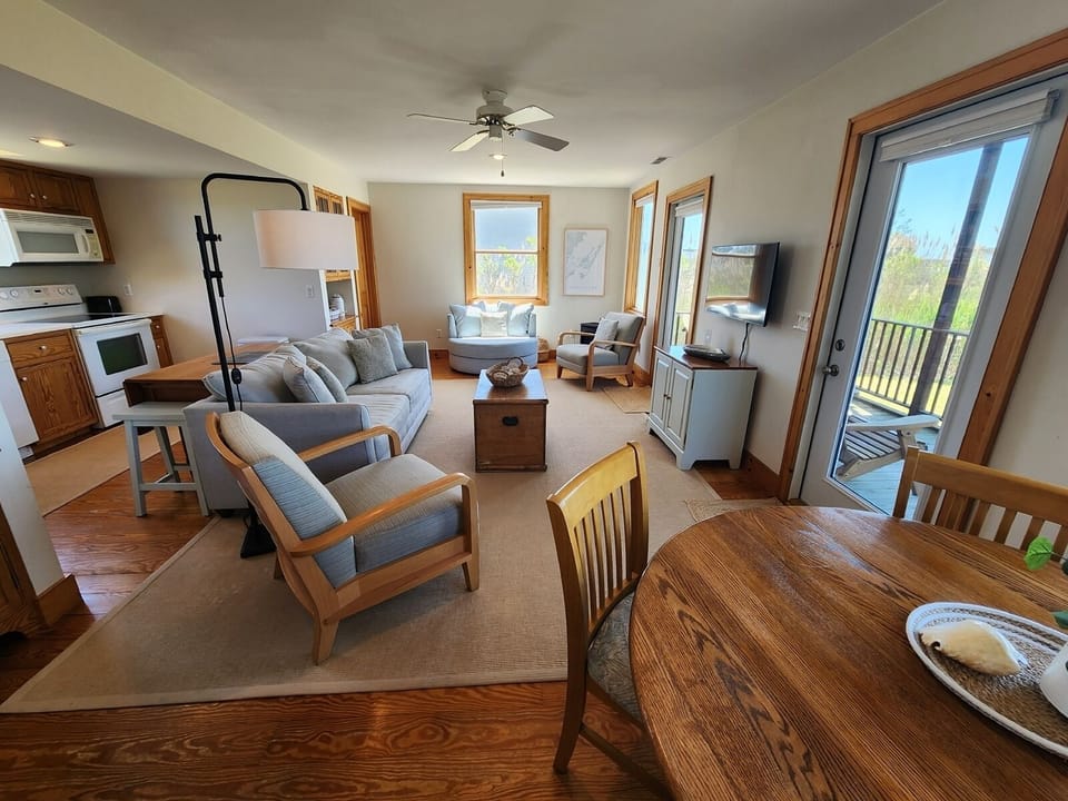 Living and Dining Area