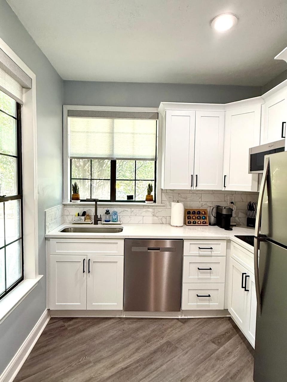 Brand New Remodeled Kitchen. New appliances and Nespresso Coffee Maker