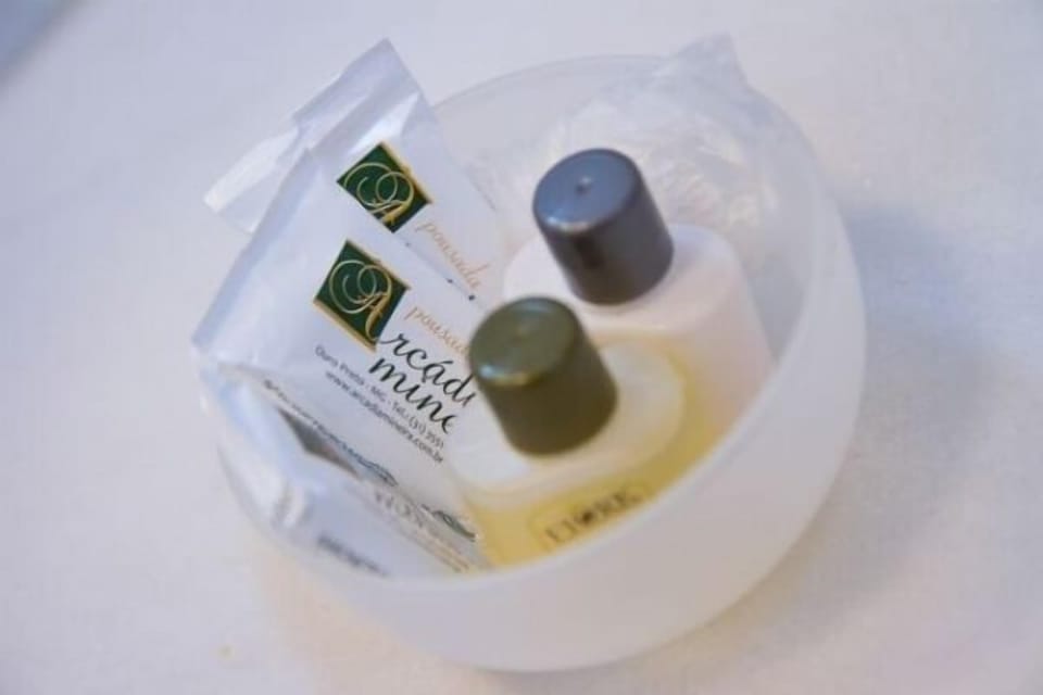 Deluxe Triple Room | Bathroom amenities | Shower, towels