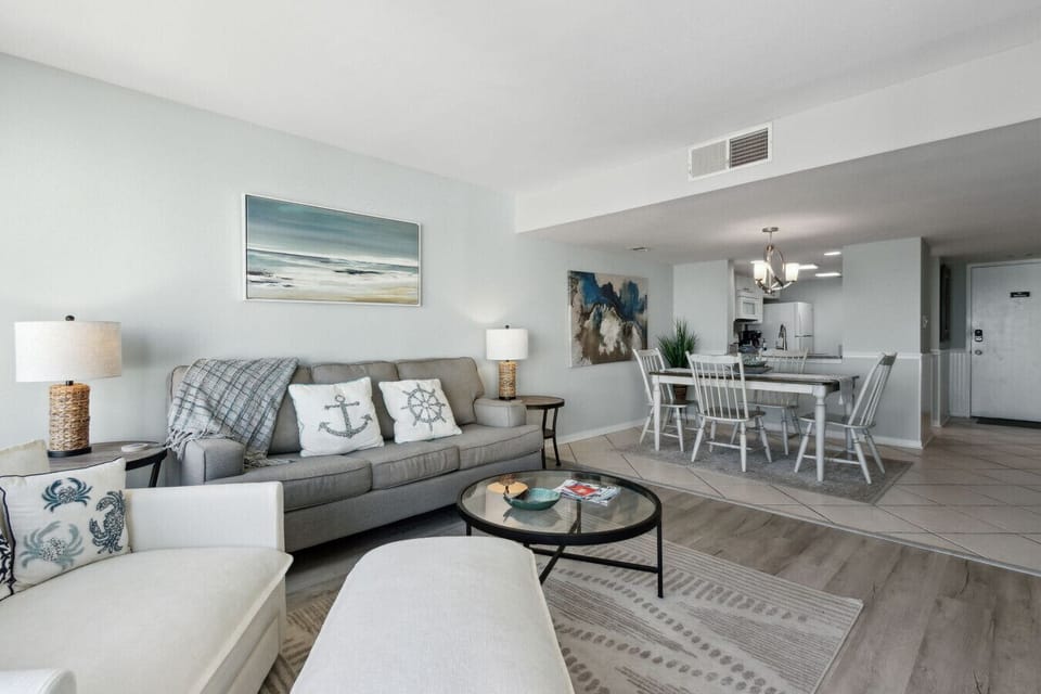 Spacious living room with lots of natural lighting