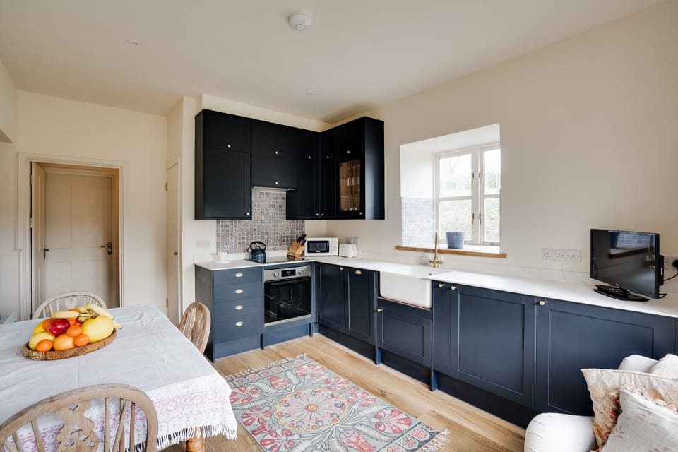 House, 2 Bedrooms | Private kitchen