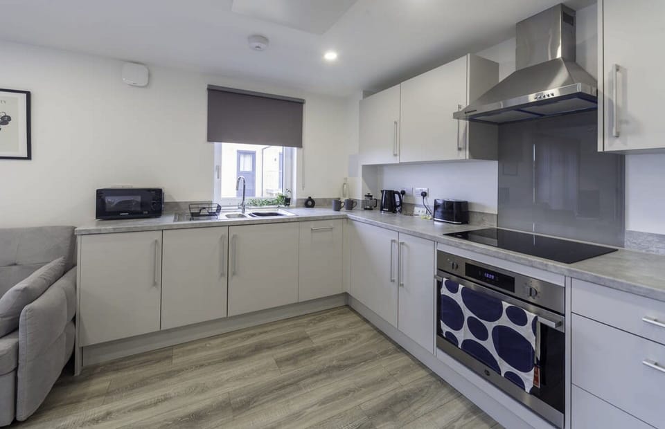 Apartment, 2 Bedrooms | Private kitchen