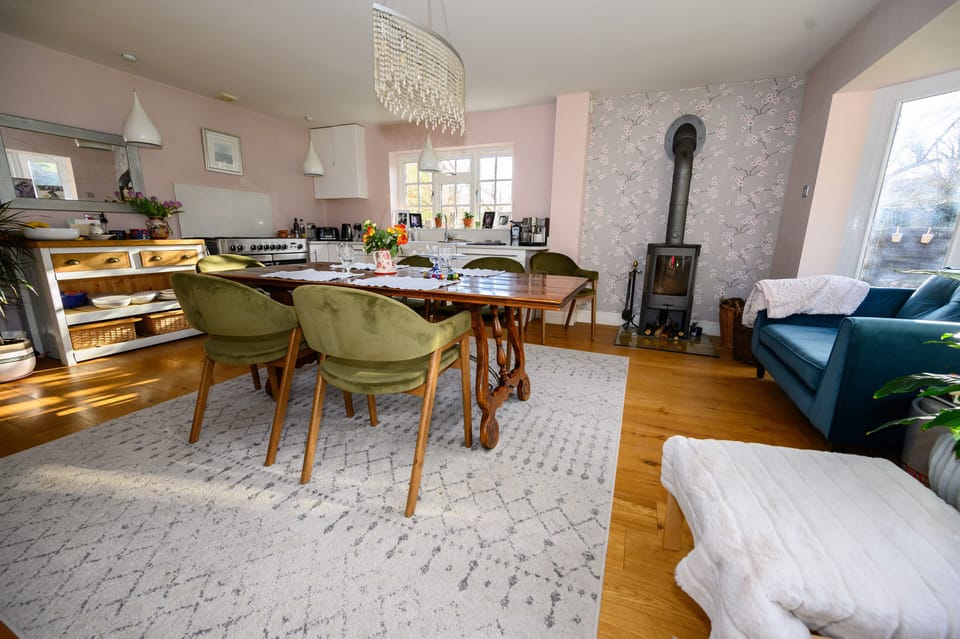 House, 4 Bedrooms | Dining room