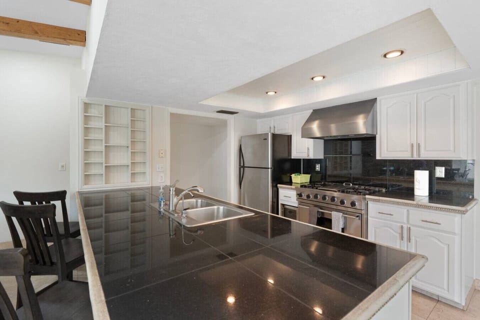 Fill Kitchen