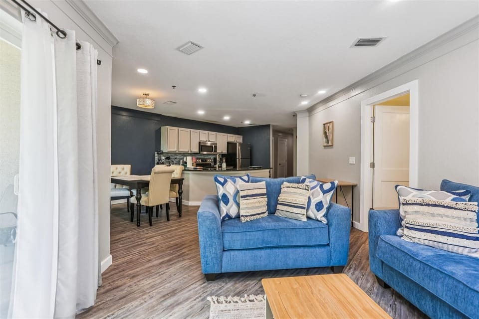 Condo, Multiple Beds, Hot Tub, Pool View (Ocean Gate I104) | Living area