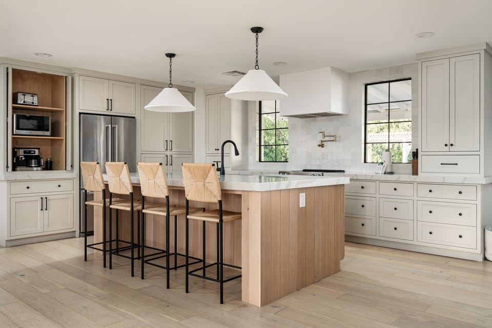 Modern Spacious Kitchen