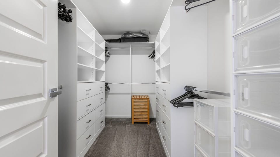 Plenty of storage space with a dedicated walk-in closet